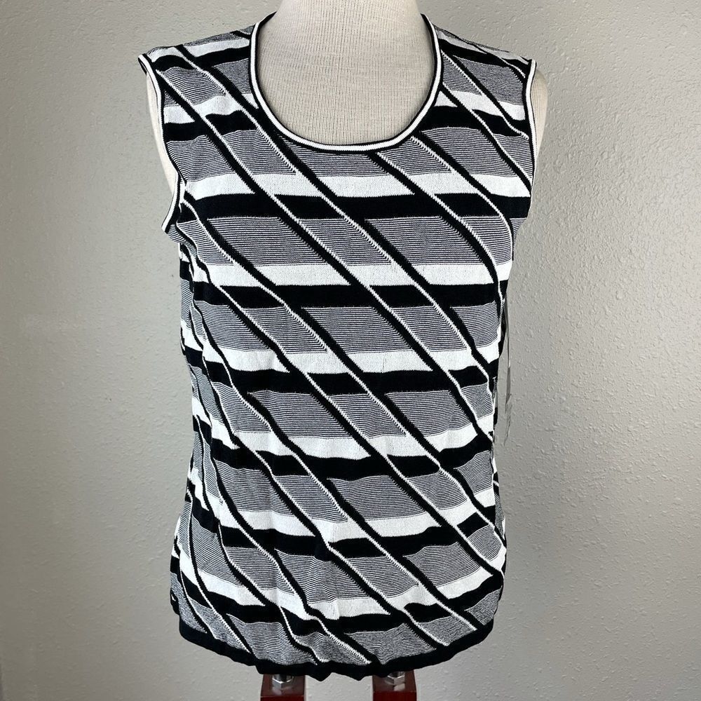 NWT Jones New York Signature Sleeveless Sweater